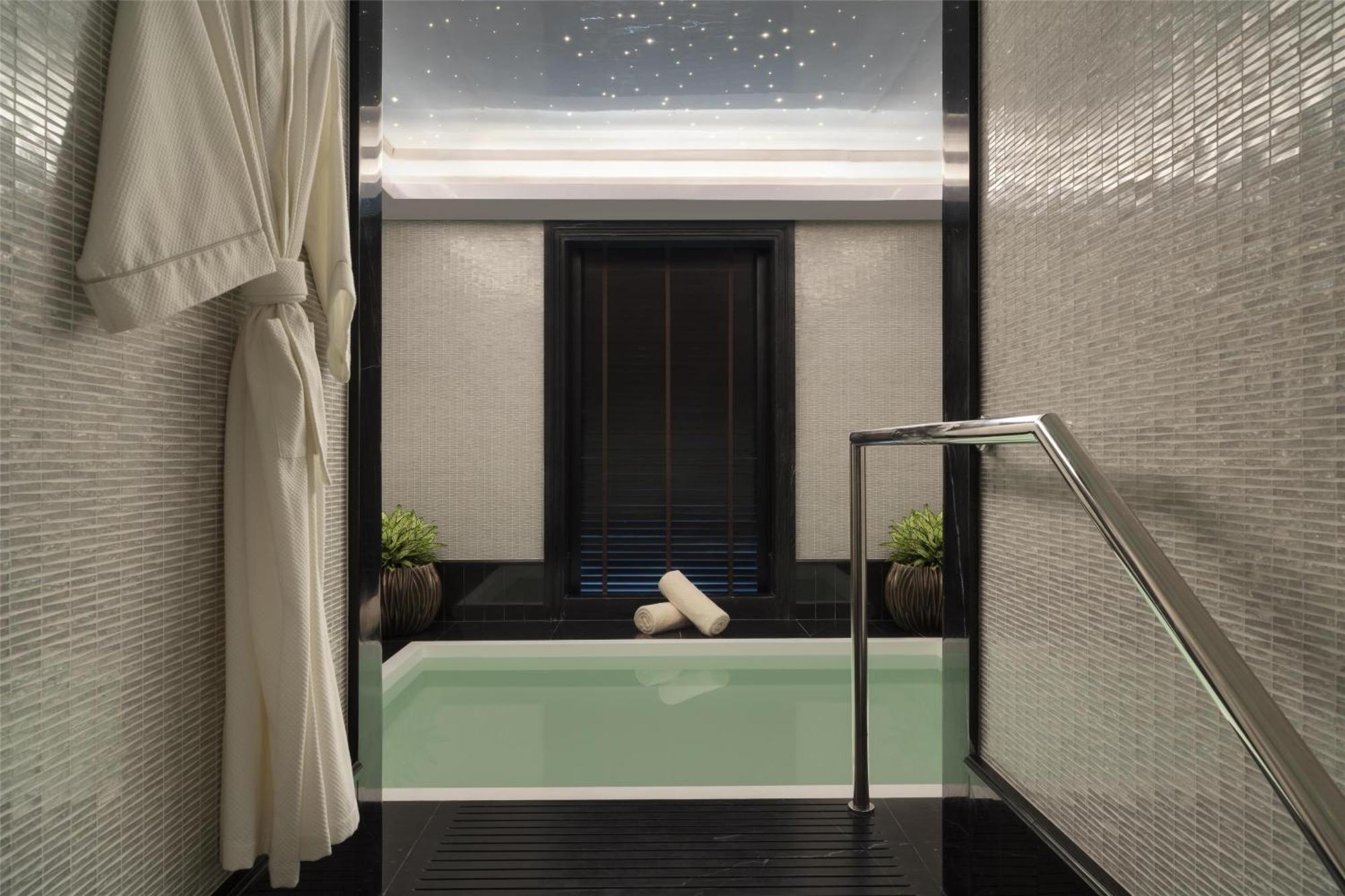 Sindhorn Kempinski Hotel Бангкок Экстерьер фото